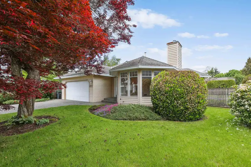 14077 17 AVENUE - photo 2 of 31