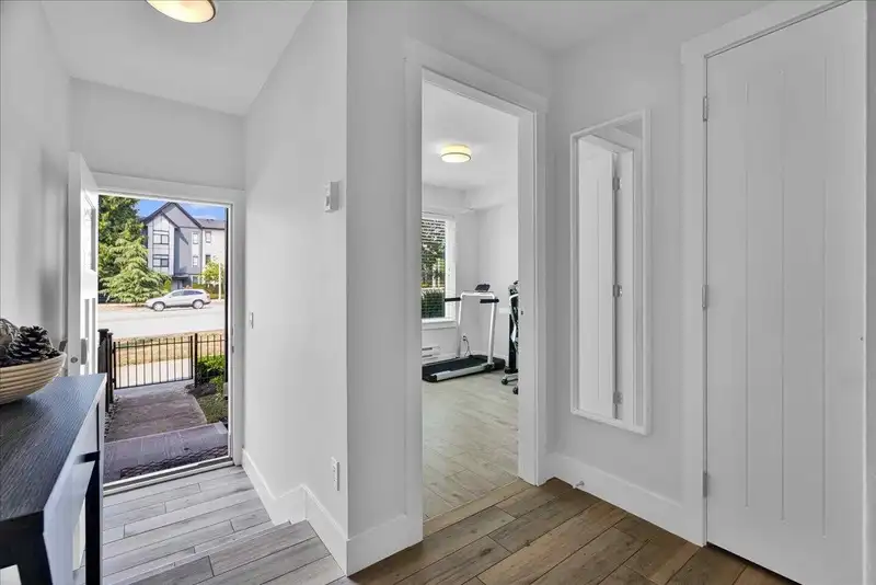 20 16337 23A AVENUE - photo 3 of 40