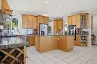 15441 ROYAL AVENUE - thumbnail 9