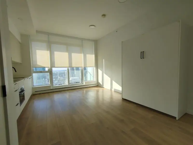 3009 13685 102 AVENUE - photo 2 of 7