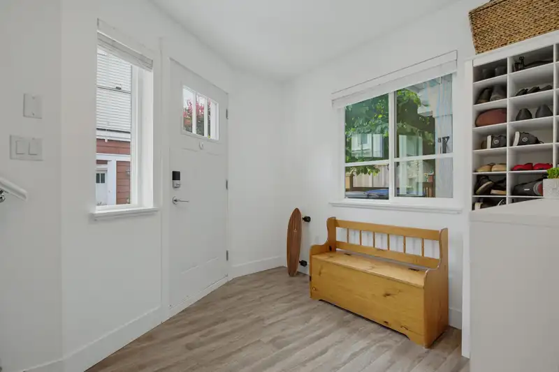 36 3039 156 STREET - photo 2 of 9