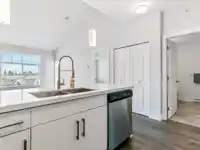 401 14550 WINTER CRESCENT - thumbnail 2