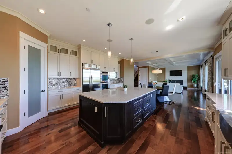 15632 CLIFF AVENUE - photo 4 of 40