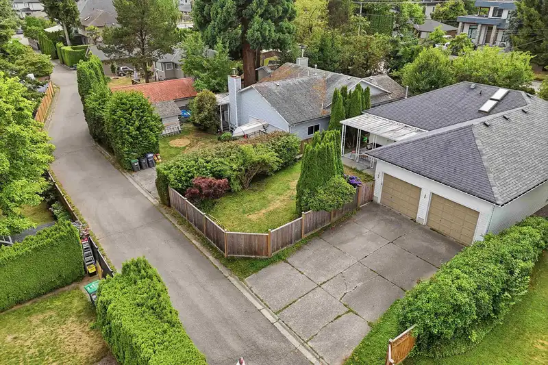 1364 160 STREET - photo 2 of 30