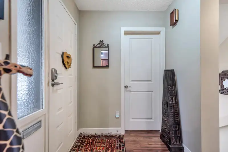 1801 LILAC DRIVE - photo 3 of 40