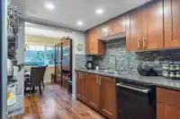1801 LILAC DRIVE - thumbnail 8