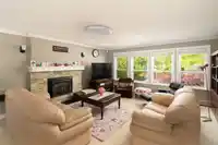 1722 145A STREET - thumbnail 3