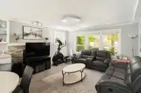 1722 145A STREET - thumbnail 4