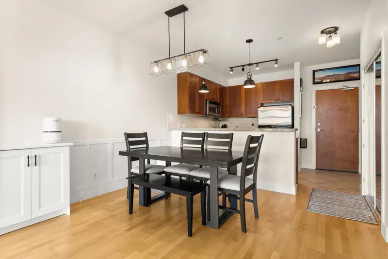 311 4280 MONCTON STREET - photo 4 of 25