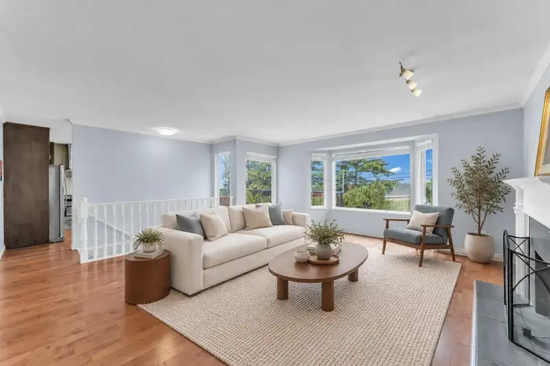 15555 BUENA VISTA AVENUE - photo 4 of 5