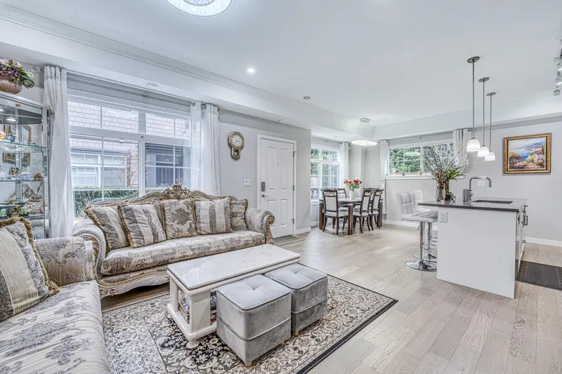 53 7191 LECHOW STREET - photo 4 of 19