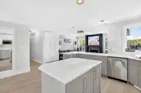 1065 KING GEORGE BOULEVARD - thumbnail 12