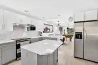 1065 KING GEORGE BOULEVARD - thumbnail 17