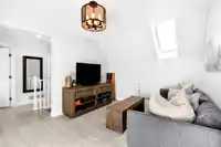 1065 KING GEORGE BOULEVARD - thumbnail 31