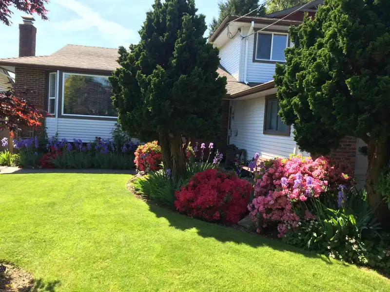 1673 144 STREET - photo 1 of 12