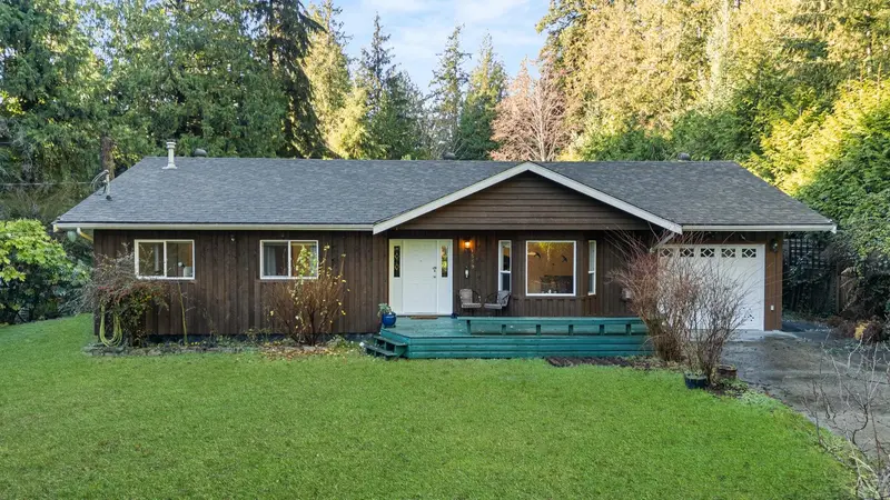 1559 PARK AVENUE - photo 3 of 25