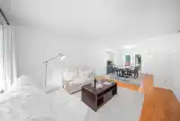 940 164A STREET - thumbnail 2