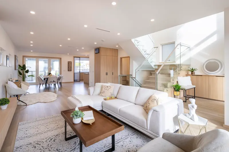 7 N HOWARD AVENUE - photo 4 of 25