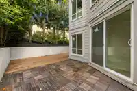 102 1322 MARTIN STREET - thumbnail 28
