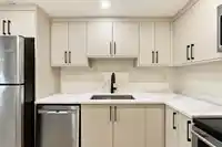 102 1322 MARTIN STREET - thumbnail 6