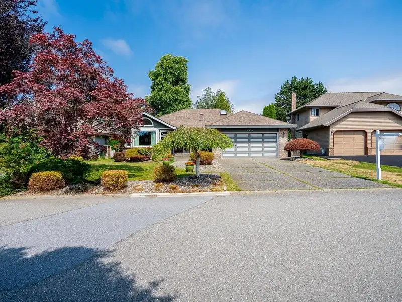 14961 20A AVENUE - photo 3 of 29