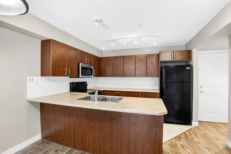 201 45559 YALE ROAD - photo 4 of 25