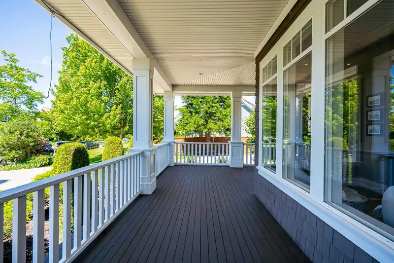 3528 164A STREET - photo 3 of 38