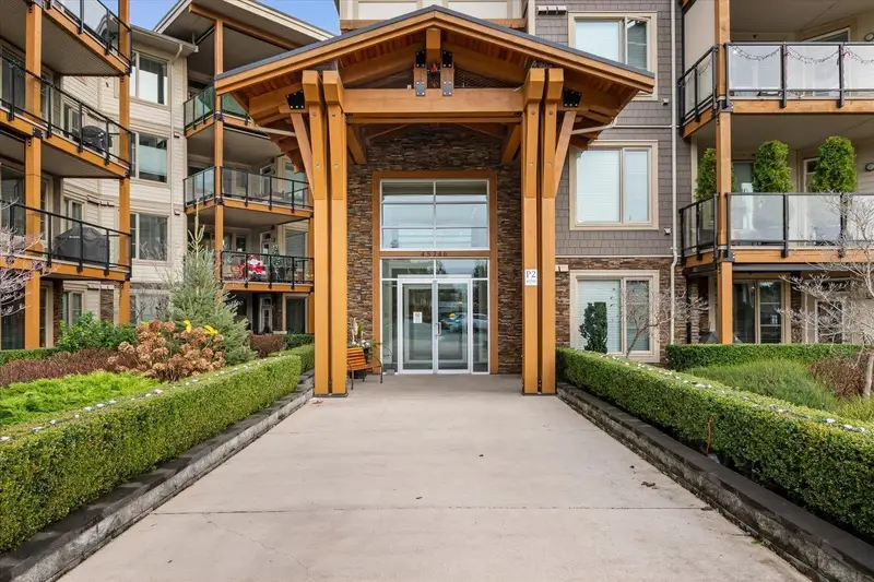 110 45746 KEITH WILSON ROAD - photo 3 of 25