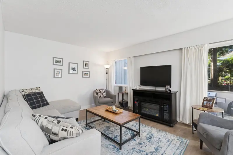 2060 DEEP COVE CRESCENT - photo 2 of 25