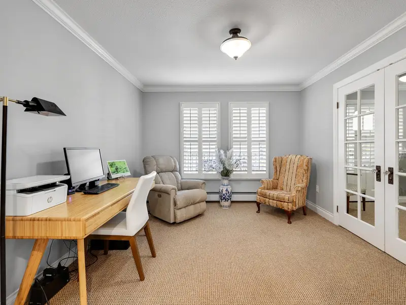 21004 43 AVENUE - photo 3 of 25