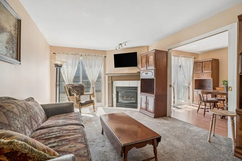 402 11726 225 STREET - photo 1 of 25