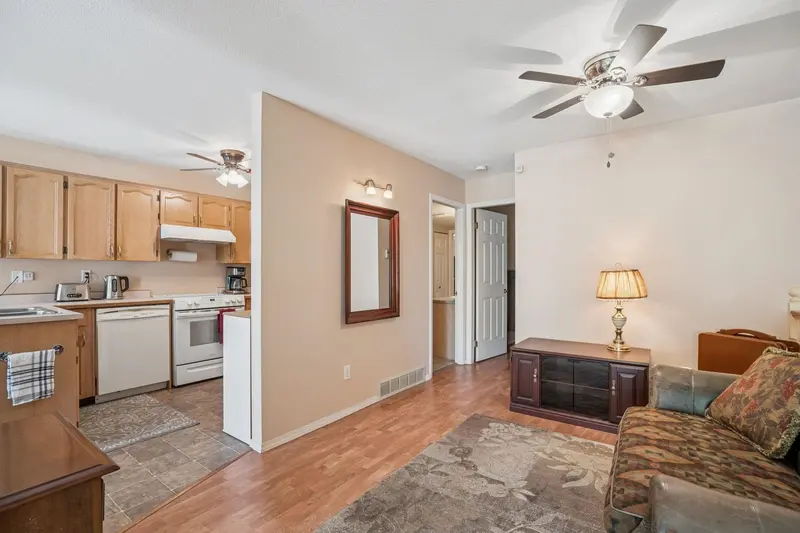 402 11726 225 STREET - photo 3 of 25