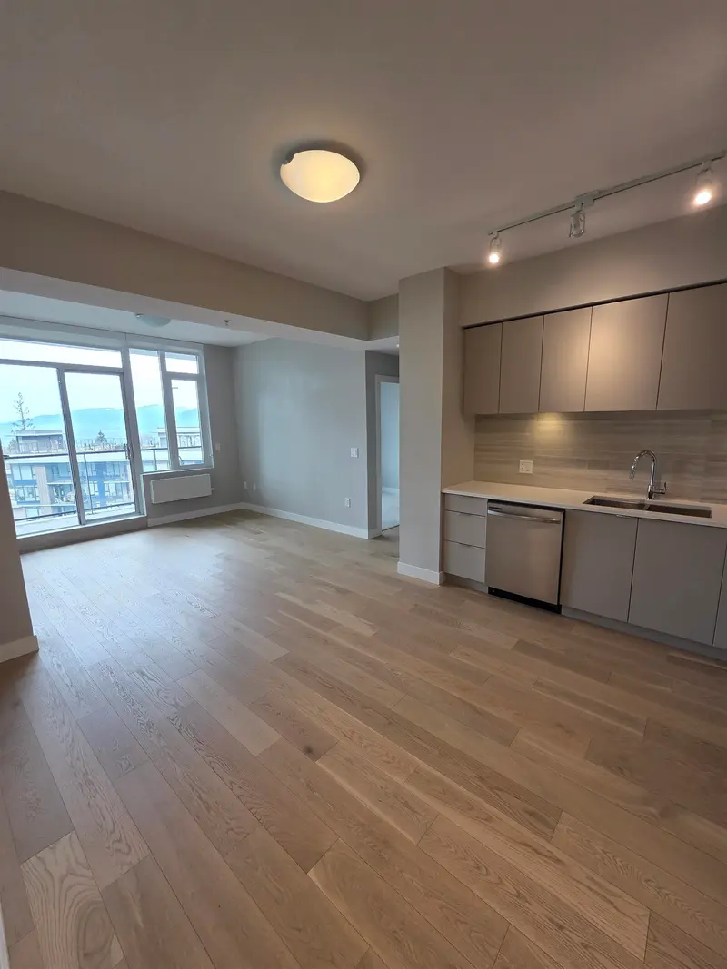 801 8761 UNIVERSITY CRESCENT - photo 3 of 19