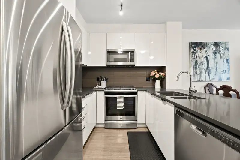 231 15138 34 AVENUE - photo 3 of 26