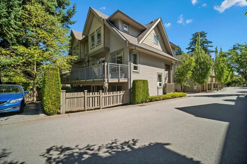 45 2738 158 STREET - photo 3 of 40