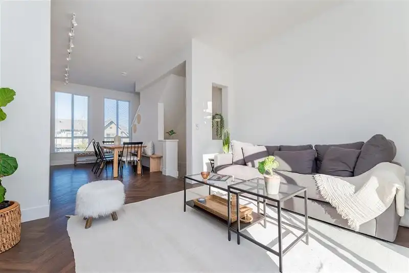 44 15898 27 AVENUE - photo 4 of 15