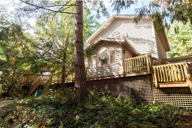 567 DINNER BAY ROAD - photo 4 of 25