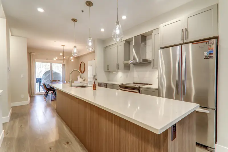 70 20498 82 AVENUE - photo 3 of 25