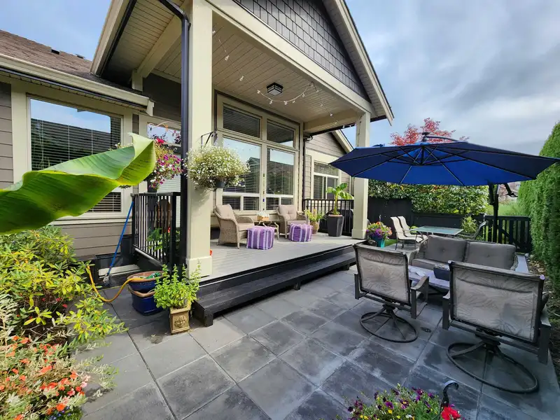 56 350 174 STREET - photo 1 of 40