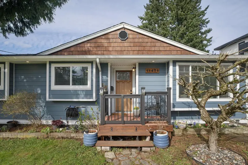 11471 95 AVENUE - photo 2 of 25