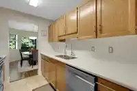 202 1460 MARTIN STREET - thumbnail 25