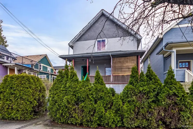 1018 ODLUM DRIVE - photo 3 of 19