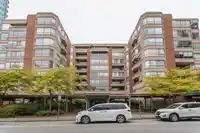 611 15111 RUSSELL AVENUE - thumbnail 1