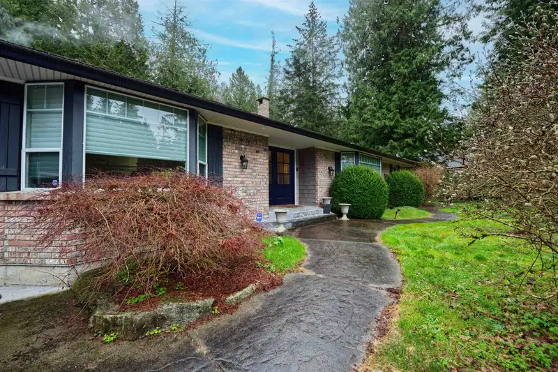 3292 136 STREET - photo 2 of 27