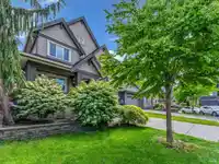 2568 163A STREET - thumbnail 15