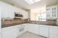 408 1765 MARTIN DRIVE - thumbnail 22