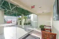 408 1765 MARTIN DRIVE - thumbnail 4