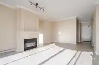408 1765 MARTIN DRIVE - thumbnail 10