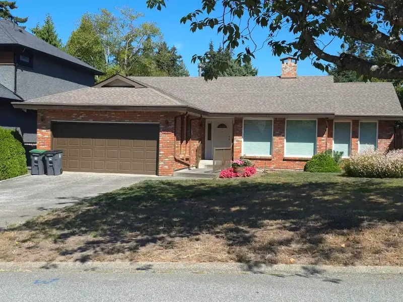 12719 17A AVENUE - photo 1 of 13
