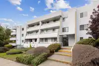211 1341 GEORGE STREET - thumbnail 2